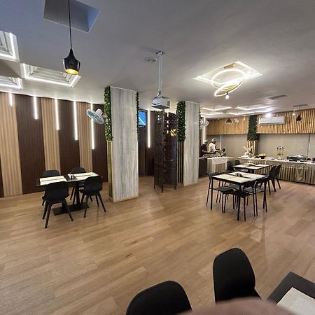 New Hotel Suhail Haiderabad Buitenkant foto