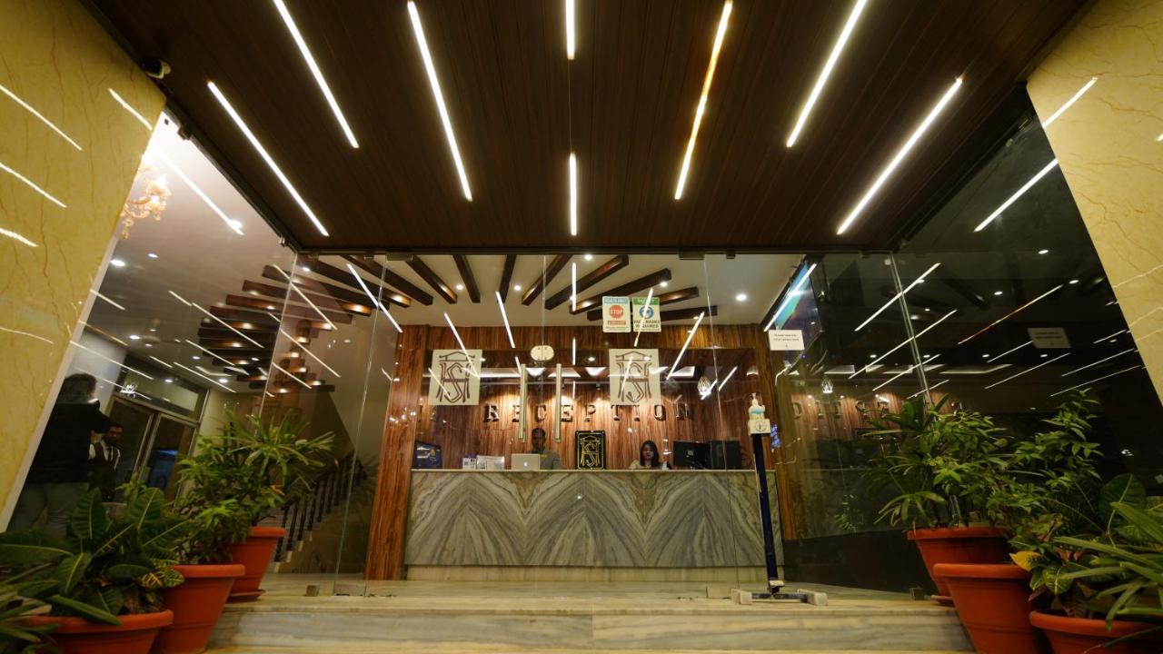 New Hotel Suhail Haiderabad Buitenkant foto