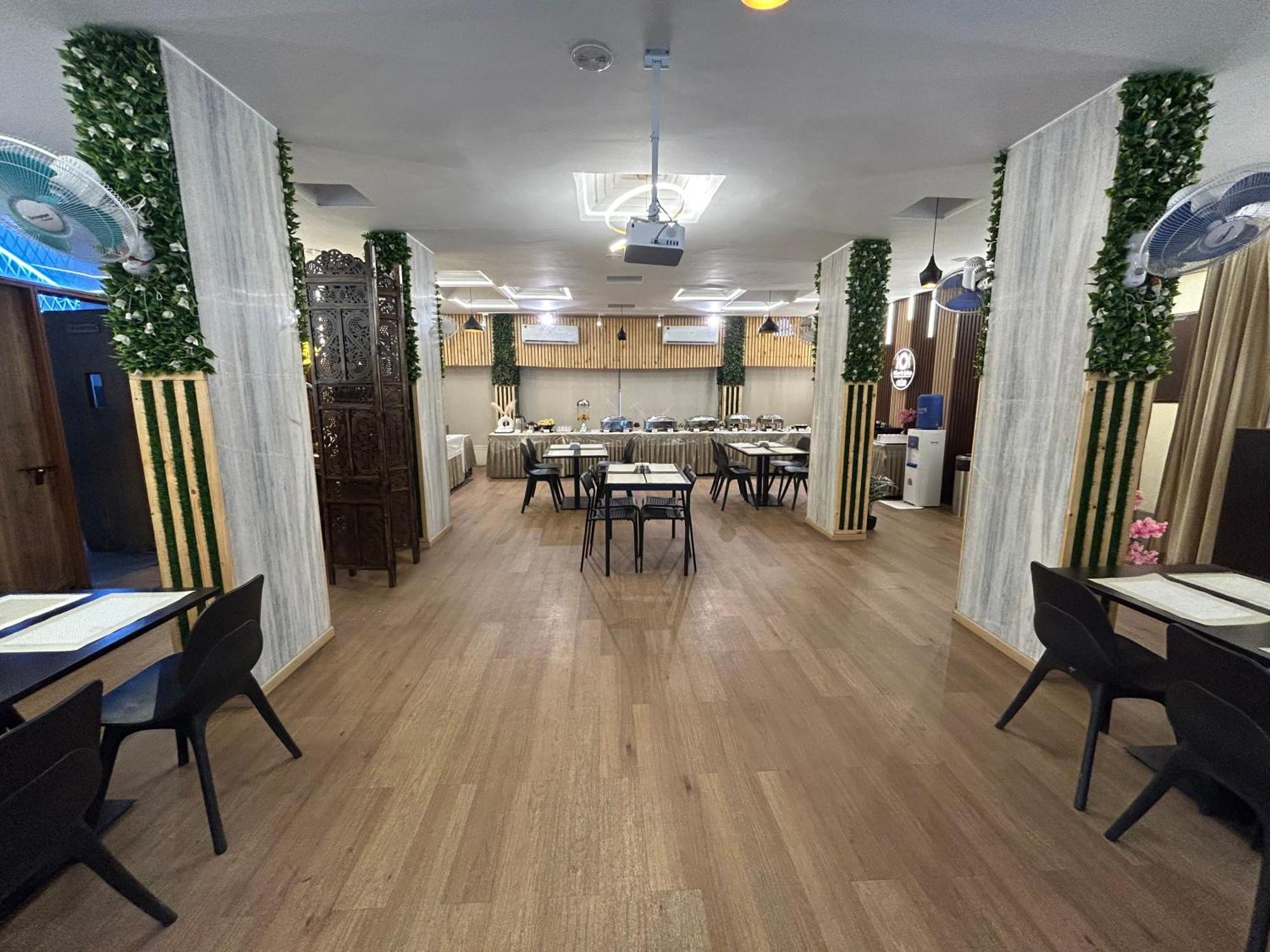 New Hotel Suhail Haiderabad Buitenkant foto